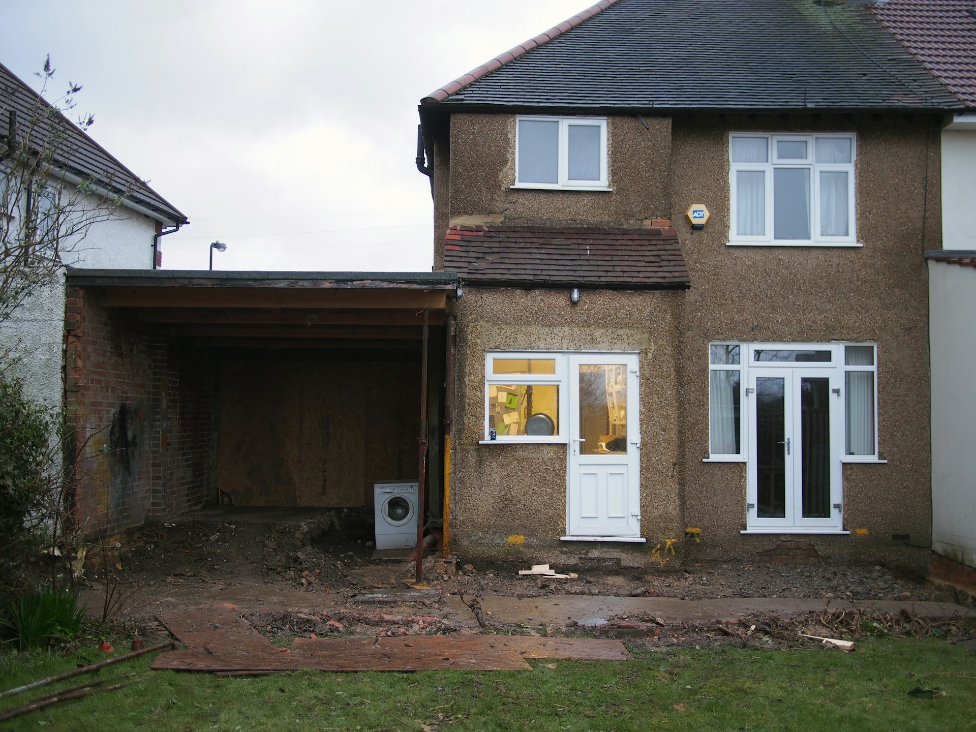 Dated suburban house — renovation opportunity